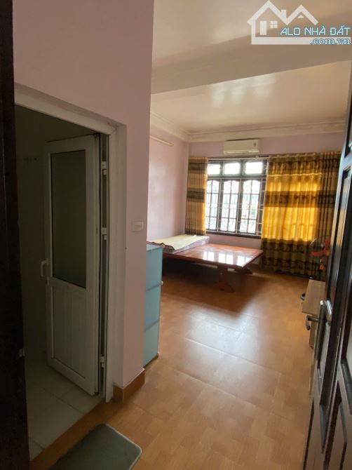 Cho thuê nhà ngõ Ngô Thì Sỹ, Vạn Phúc, Hà Đông. DT 30m x 5 tầng, giá 10tr - 3