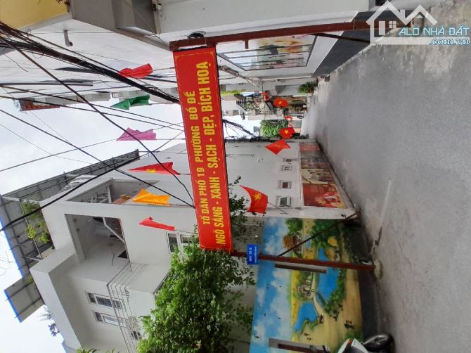 Bán 486m2 đất nguyễn văn cừ , ngõ thông ô tô tránh , trên đất có nhà 4 tầng cũ - 3