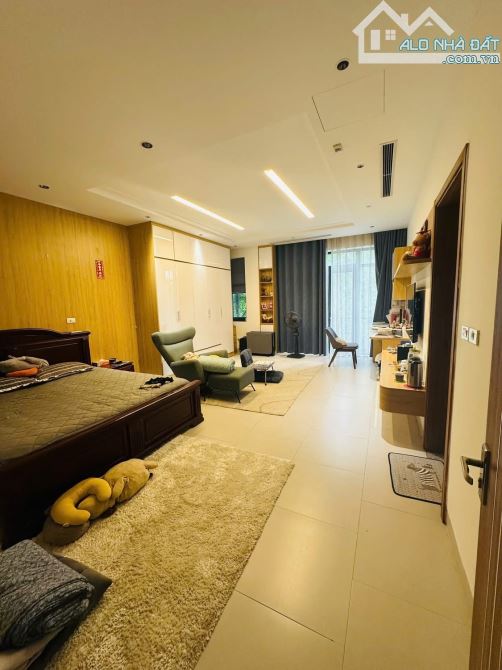 Bán biệt thự Ciputra 200m, mặt tiền 9m, siêu rẻ 80 tỷ - 3