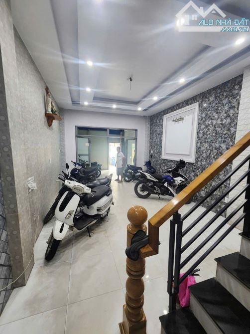 BÁN NHÀ (4.3X17) 5 TẦNG MẶT TIỀN THẠNH LỘC 38, QUẬN 12 GIÁ RẺ - 3
