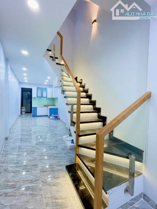 BÁN NHÀ Q4 MỚI XÂY 3 TẤM KHU DÂN TRÍ CAO 45m2 ĐẤT GIÁ 4TỈ 5 SỔ RIÊNG GẦN MẶT TIỀN - 3