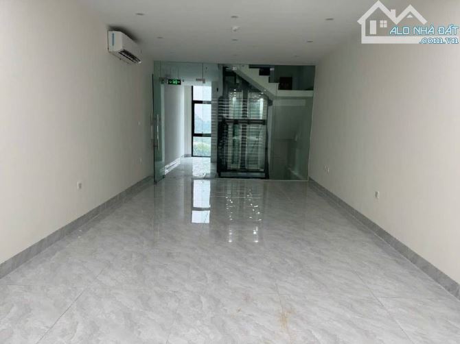 Bán toà vp Cầu Giấy 8 tầng 80m ô tô tránh 2 mặt thoáng  ngõ thông, thang máy, vỉa hè , kd - 3