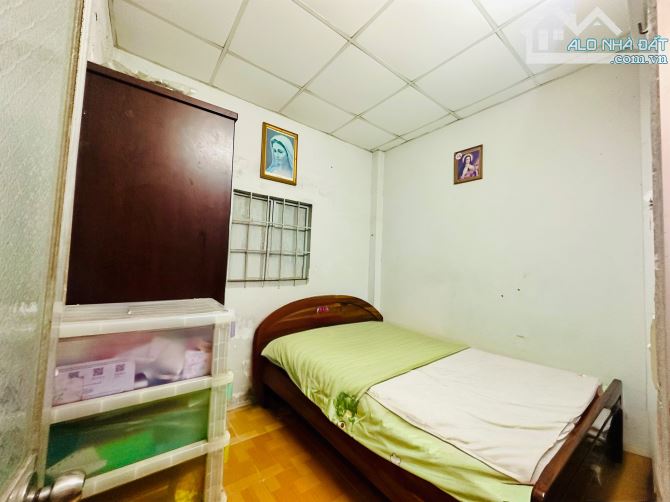 Nhà 1 trệt 1 lửng 72m2, 3PN, cách bệnh viện Thủ Đức 200m - 4