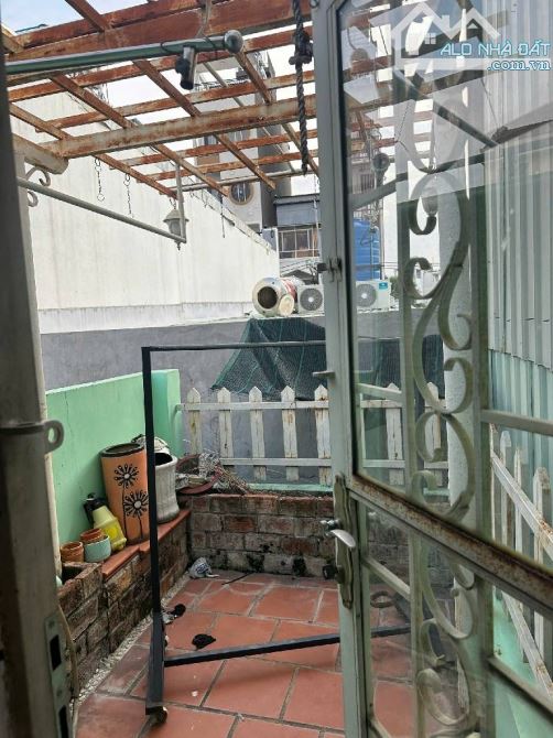TRẦN BÌNH TRỌNG P5 BÌNH THẠNH NHỈNH 2 Tỷ CÓ HỘ KHẨU NGAY TRUNG TÂM TP HCM. - 4