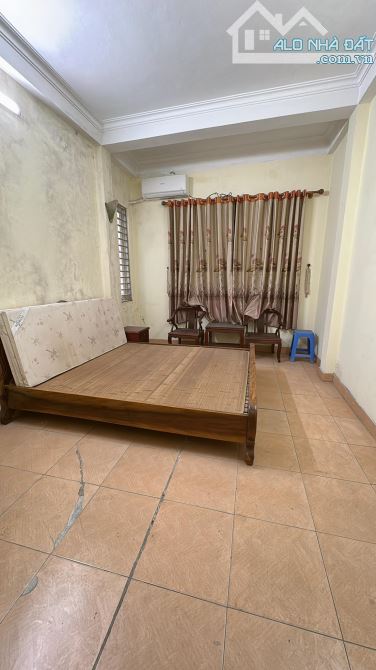 BÁN NHÀ PHỐ CHỢ KHÂM THIÊN ĐỐNG ĐA 30m 5T Mt 3.2m GIÁ 6 TỶ NGÕ THÔNG KINH DOANH - 4