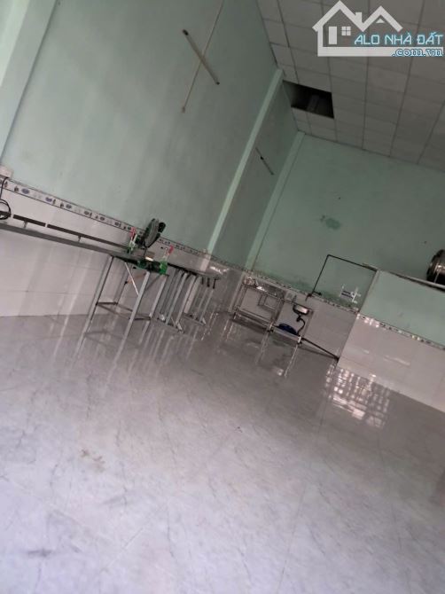 Đông Thạnh-Hóc Môn SHC,số nhà, gpxd,ngang 11*12 thu nhập cho thuê 2 căn, giá bán 2ty490tr - 4
