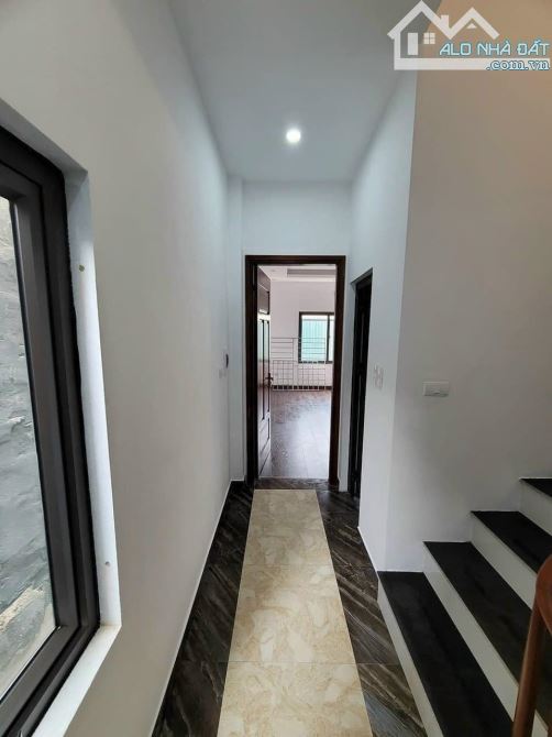 Nhà 5 tầng giá thấp nhất trong đê-Ngõ rộng.Chủ cần tiền bán gấp-Đảm bảo giá cực tốt - 4
