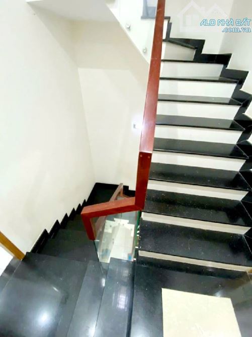 NHÀ ĐẸP 4 TẦNG 49M-HẺM 4M-AN DƯƠNG VƯƠNG-GIÁ 6 TỶ - 4
