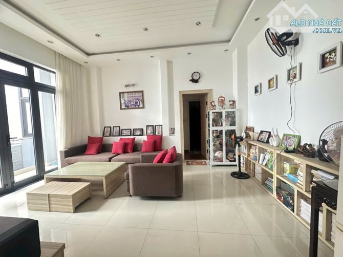 TRẦN PHÚ SIÊU HOT 💖 PHỐ NGƯỜI HÀN – TOÀN GỖ QUÝ 💖 104m²- 4 Tầng - 4PN  💰 14,8 TỶ - 4