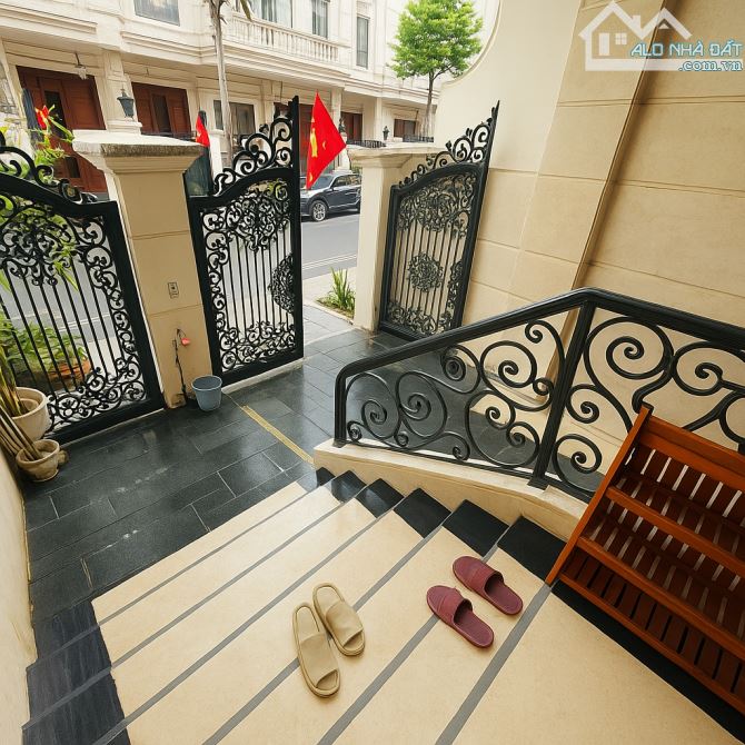 BIỆT THỰ MẶT TIỀN, ĐƯỜNG KINH DOANH CITYLAND GÒ VẤP, TẦNG HẦM, THANG MÁY, 5x20M, 22.X TỶ - 3