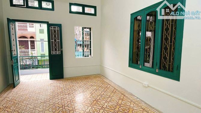Cho thuê nhà nguyên căn ngõ Nguyễn Viết Xuân, 80m2 x 4 tầng, 4 ngủ to, 3 wc, 16 triệu - 4