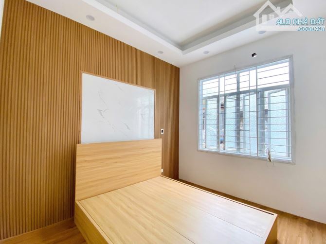 7,x tỷ có Nhà rẻ nhất Lạc Long Quân 35m2 4 tầng - sổ đỏ CC - 4