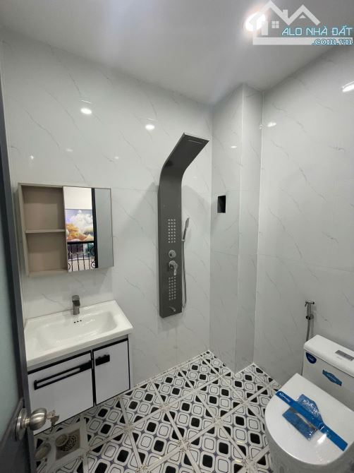 Bán Nhà 1 trệt 1 lầu 60m2 Sổ riêng đường ô tô (P. Hoá An) chỉ 3,2 tỉ - 4