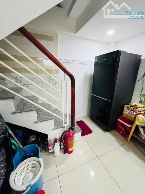 Nhà bán Nguyễn Thị Tần P. Chánh Hưng. Giá 3,98 tỷ TL - 4