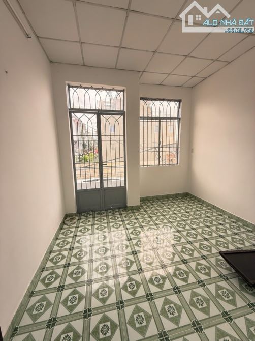 ÂN PHÚ - KHU VIP TÂY THẠNH - TRƯỜNG CHINH - NHÀ 2 TẦNG KIÊN CỐ - 40M2 - 4 PHÒNG NGỦ - HẺM - 4