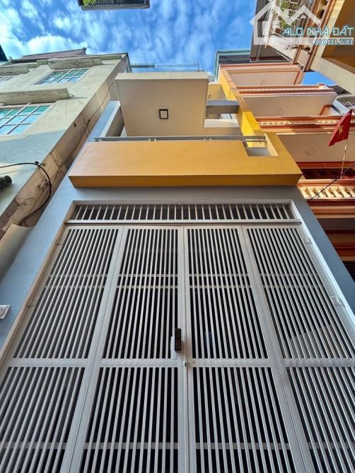 Bán nhà Hoàng Tăng Bí 37m2, dân xây 5 tầng, ô tô đỗ cửa chỉ 6 tỷ hơn - 4