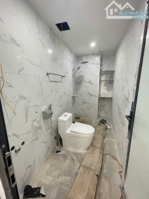 Trung kính -Nhà 7 tầng thang máy-35m2-khu mới sạch sẽ- chỉ 9ty3 - 4