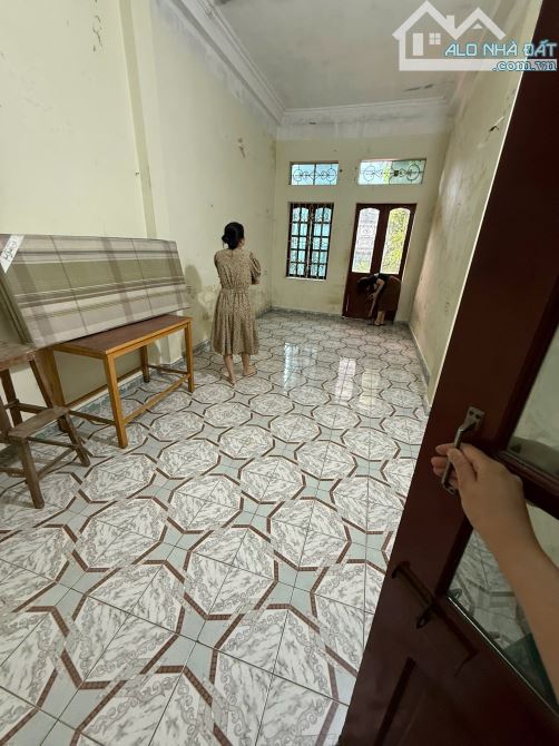 Bán nhà Đức Giang Long Biên 62m 3T 11,8 tỷ ô tô tránh đỗ, vỉa hè - 4