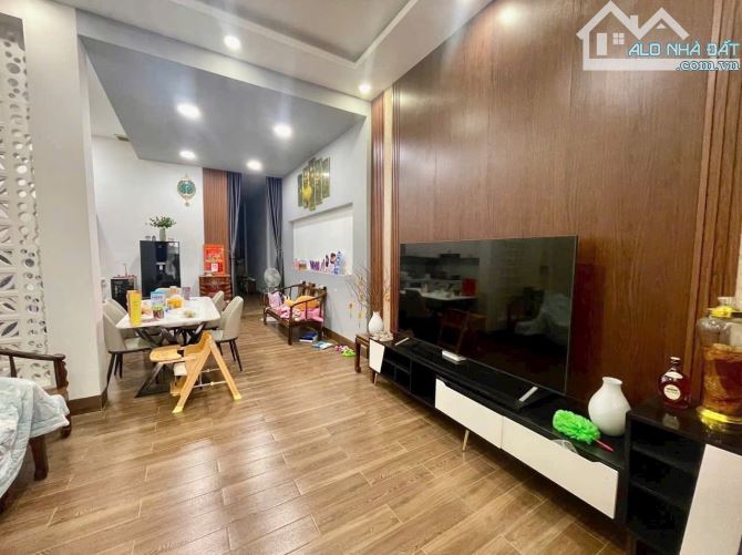 Cần bán nhà mới nhánh sau lưng công vụ phường 5 - 5