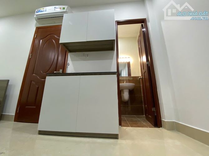 CĂN STUDIO FULL NỘI THẤT BAN CÔNG CỰC THOÁNG Ở QUẬN 10 - 5