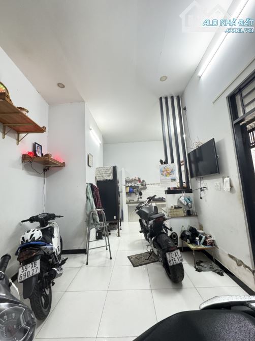 Linh Đông - Nhà C4 2PN - 60M2 - Hẻm oto đỗ cửa - QH Xây dựng cao tầng - SHR HC - 3.5 Tỷ. - 5