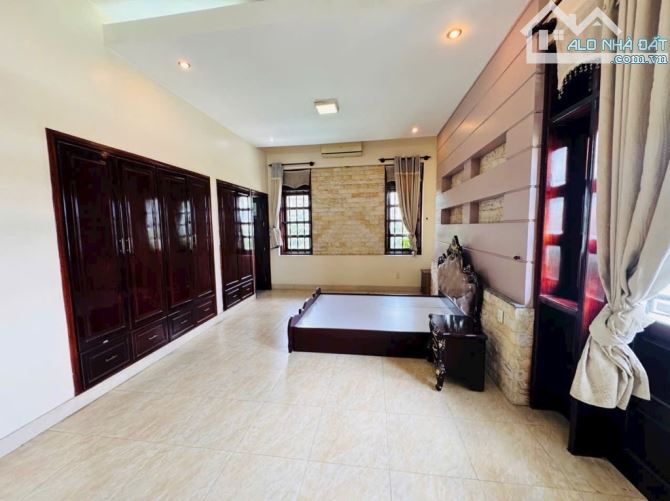 BIỆT THỰ SÂN VƯỜN DT KHỦNG 493m2 , MẶT TIỀN ĐƯỜNG, CHỈ 33tr/m2 - 5