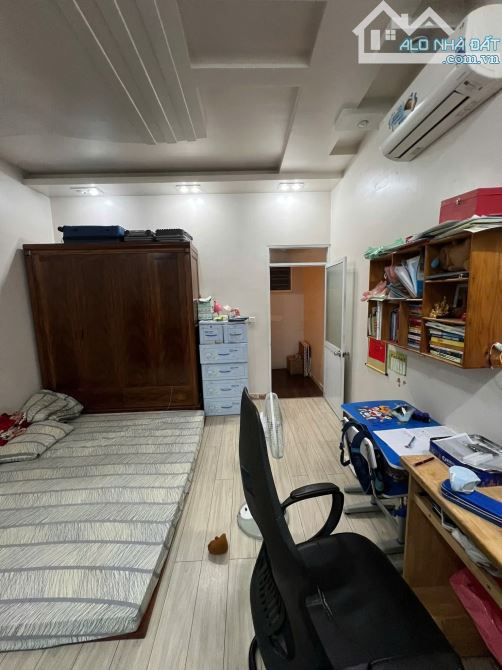 🏕1,98ty  Bán nhà 2.5 tầng dân xây độc lập tại ngõ 213 Thiên Lôi thông Chợ Đôn  Nhà ngõ cự - 5
