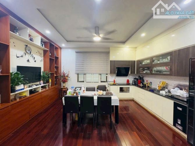 BÁN NHÀ PHÂN LÔ PHÂN LÔ LÊ HỒNG PHONG  -  Đường Phân Lô 12m _ Vỉa hè 2M - 5