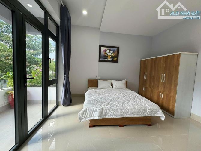 BÁN NHÀ ĐẸP MẶT TIỀN NGUYỄN THỊ MINH KHAI - 5