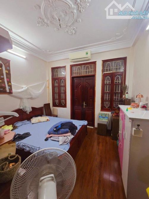 NHÀ ĐẸP 5 TẦNG DÂN XÂY - TT CẦU GIẤY - 20M RA MẶT PHỐ - NGÕ THOÁNG - 45M - 5