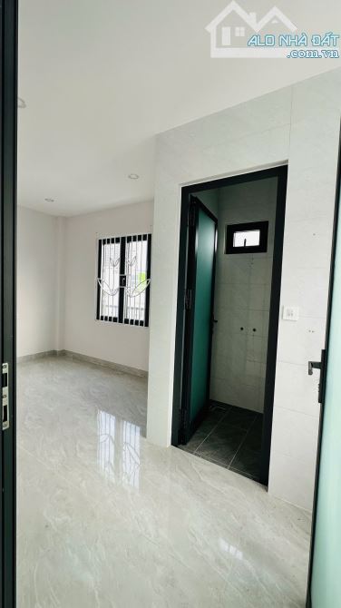 Bán nhà đẹp đường Phan Vinh, Nha Trang cách Biển 900m, giá rẻ. Gần công viên cách 100m - 5