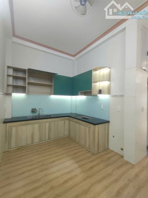 BÁN NHÀ 3 TẦNG NGANG 5 TCH QUẬN 12 3PN ĐƯỜNG NHỰA 5M GIÁ 4.8 TỶ. - 5