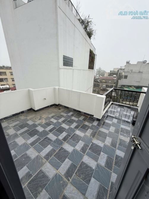 ĐÔNG TÁC - ĐỐNG ĐA - THANG MÁY - FULL ĐỒ Ở NGAY - GẦN TTTM VINCOM - 10M RA Ô TÔ - 9.8 TỶ - 5