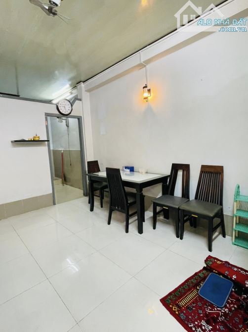 Bán nhà hẻm 3 gác thẳng 1 trục Trần Phú Q.5 : 24m2 - 3,5m x 7,5m - 5