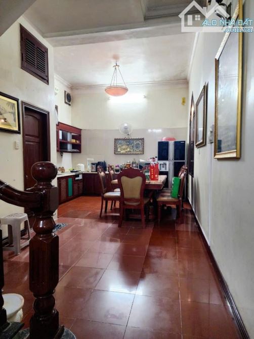 CẦU GIẤY - NHÀ DÂN XÂY CỰC CHẮC - LÔ GÓC - GẦN Ô TÔ - 50M RA PHỐ NGUYỄN VĂN HUYÊN -14.9TỶ - 5