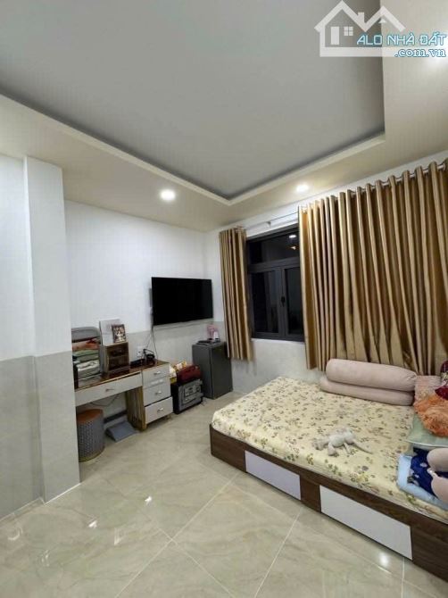 GIÁ RẺ GẤP 2 THỊ TRƯỜNG – CHỈ 100TR/1m2 – NGANG HIẾM 12M - NHÀ ĐẸP, MỚI TINH – DT KHỦNG - 5