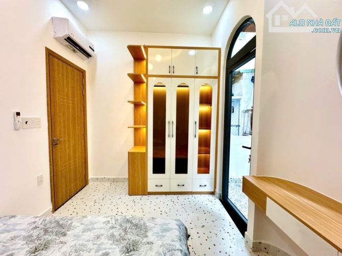🔥 PHÚ NHUẬN, HUỲNH VĂN BÁNH, 27m2, 2 TẦNG, 2 PN, 2 WC. GIÁ: 5,25 Tỷ🔥 - 5