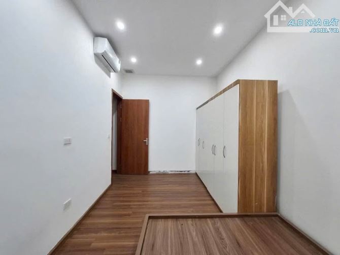 Phú Mỹ - Mỹ Đình - OTO ĐỖ CỔNG - NỞ HẬU - NHÀ ĐẸP THOÁNG - FULL NỘI THẤT - NHIỀU PHÒNG - 5