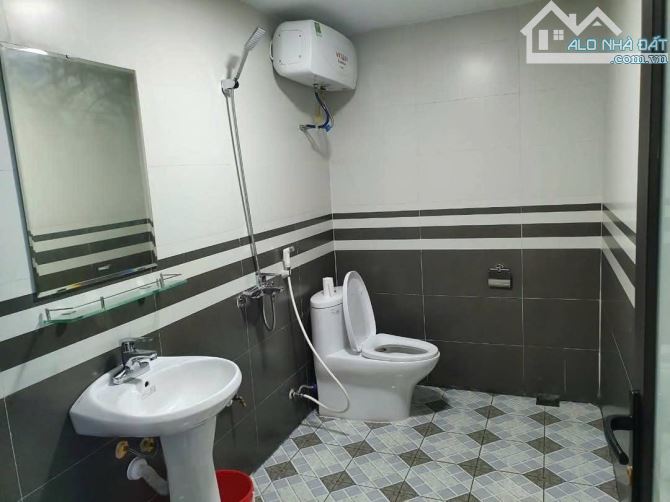 Cho thuê nhà tiện làm văn phòng - vị trí góc khu đất dịch vụ Quang Châu - 5