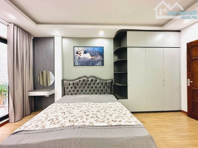 BÁN NHÀ  MỚI 39M , 6 TẦNG THANG MÁY ,TẶNG NỘI THẤT,GẦN HỒ VẮN CHƯƠNG ,ĐỐNG ĐA GIÁ 9,5 TỶ - 5