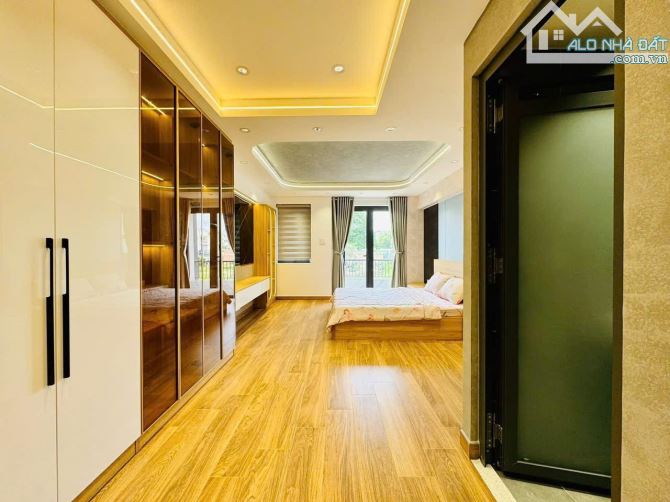Khu Phân Lô - Hẻm 5M Xe Hơi Ngủ Nhà - 49M² - 5Tầng BTCT Full Nội Thất - 5