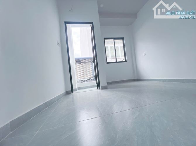 BÁN NHÀ QUẬN 4 MỚI 2 TẤM 2 MẶT TIỀN HẺM GIÁ 3 TỈ 5 SỔ RIÊNG PHÁP LÍ CHUẨN GIÁP Q1 - 5