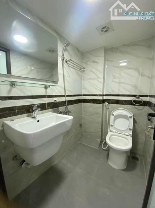 Nhà 5 tầng giá thấp nhất trong đê-Ngõ rộng.Chủ cần tiền bán gấp-Đảm bảo giá cực tốt - 6