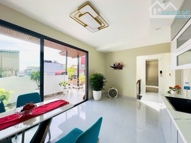 NHÀ ĐẸP PHỐ MINH KHAI – 47M² – 5 TẦNG – THANG MÁY – GIÁ 12,5 TỶ