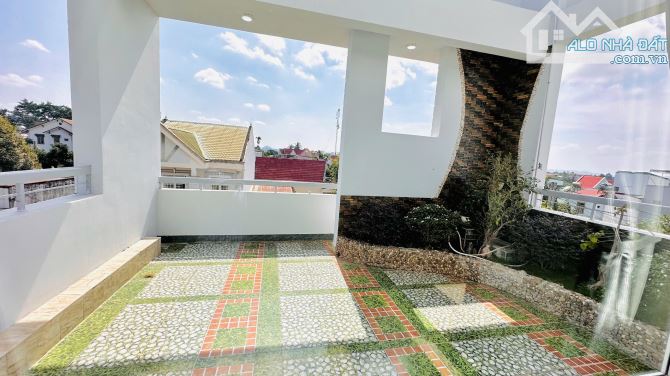 NHÀ 4 MÊ MẶT TIỀN ĐƯỜNG ĐẶNG THUỲ TRÂM GẦN NGÃ 3 LÊ DUẨN - Loctran - 7