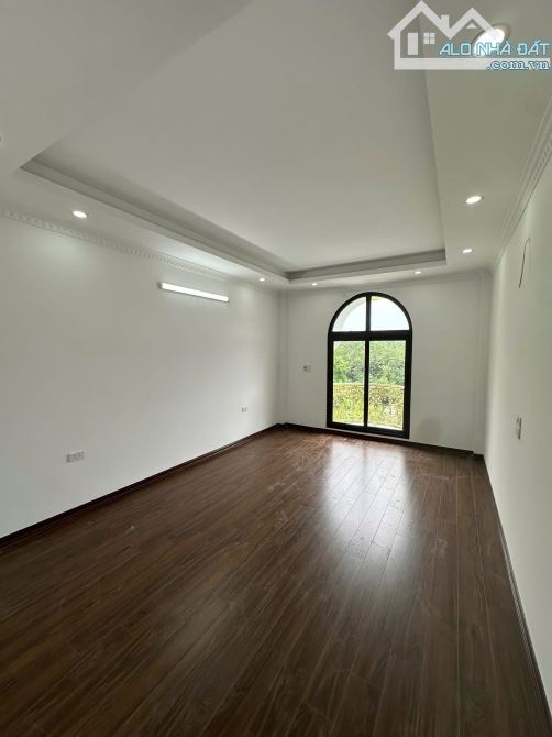 NHÀ MỚI KÍNH COONG-5TẦNG THANG MÁY-Ô TÔ ĐỖ CỬA PHỐ VĨNH HƯNG CHỈ HƠN 7 tỷ - 7