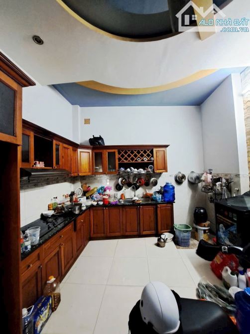 Nhà bán Hẻm Xe Hơi gần Mặt Tiền đường Hương Lộ 2, 61m2 4 TẦNG 5 PN, giá giảm - 7