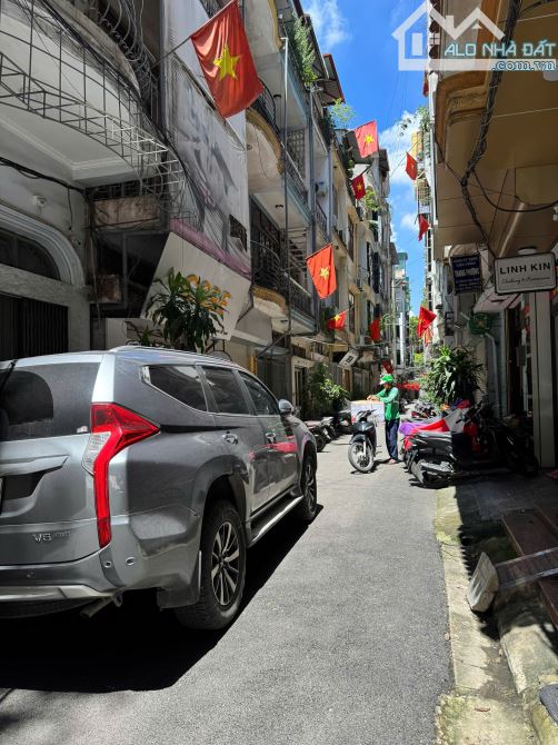 NGUYỄN CHÍ THANH-ĐỐNG ĐA-Ô TÔ ĐỖ CỬA-NGÕ THÔNG KINH DOANH-THIẾT KẾ HIỆN ĐẠI-18.2 TỶ - 7