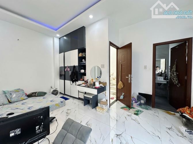 NGUYỄN VĂN ĐẬU, P7, BÌNH THẠNH – 5 TẦNG – Ô TÔ NGỦ TRONG NHÀ – GIÁ CHỈ 7,7 TỶ - 7