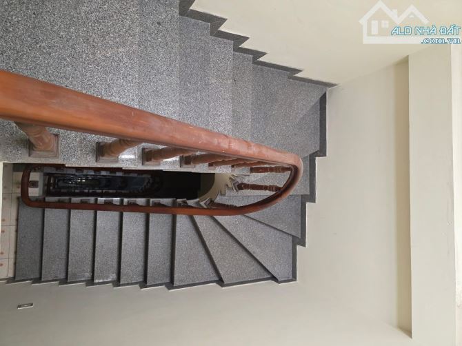 Bán nhà Trung Kính Cầu Giấy phân lô ôtô tránh ,vào nhà,kinh doanh dt 105m 6T MT 4,7m - 7